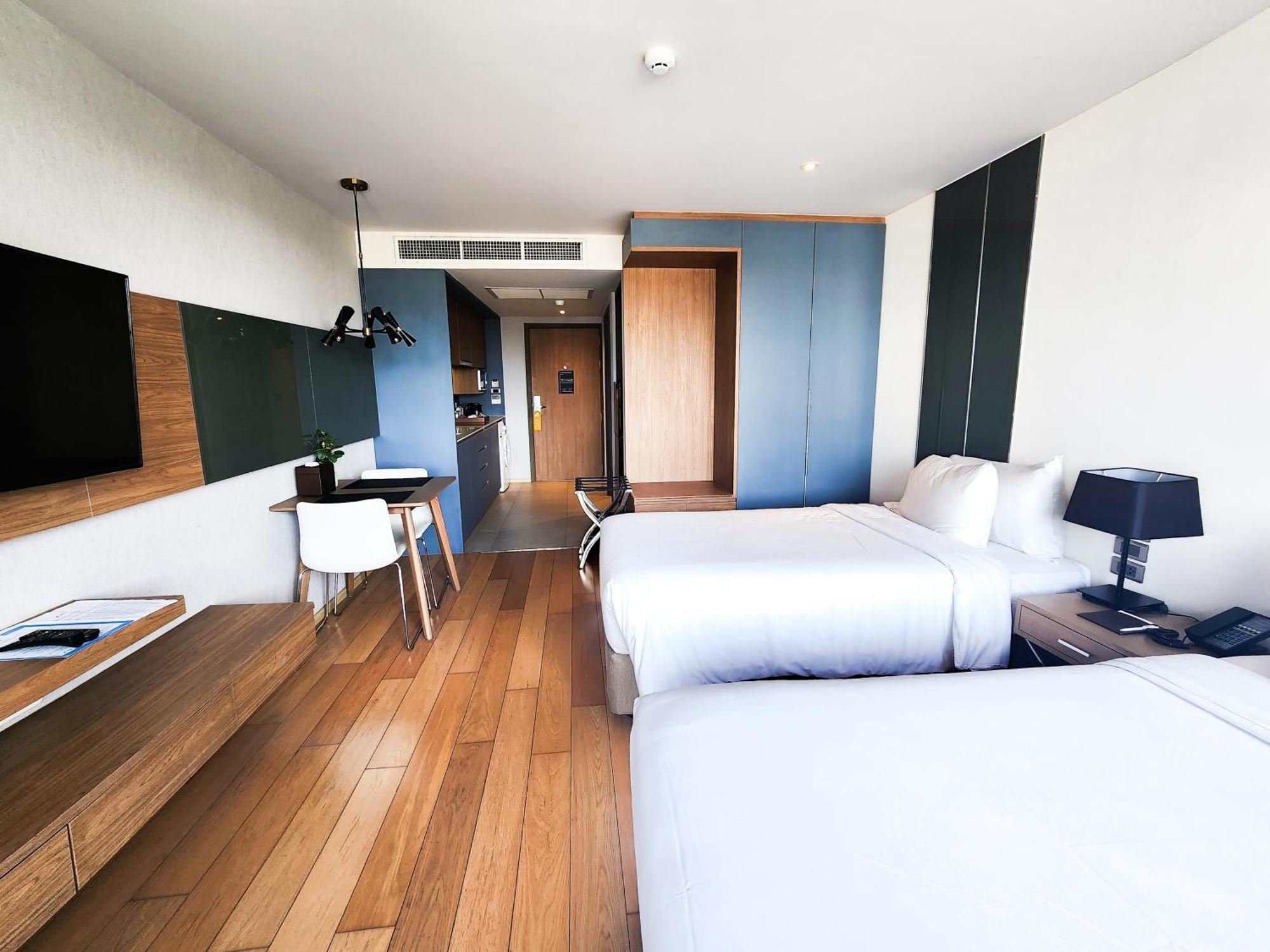 Montana Bangkok Hotel & Residence Exterior photo